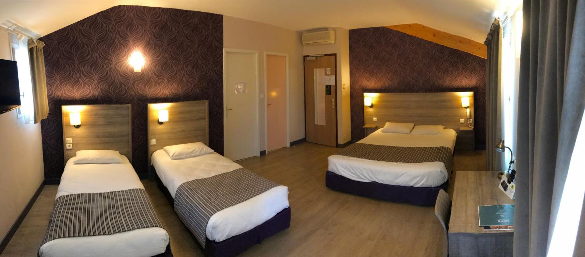 Logis Hotel Le Saint Georges Vivonne Zewnętrze zdjęcie