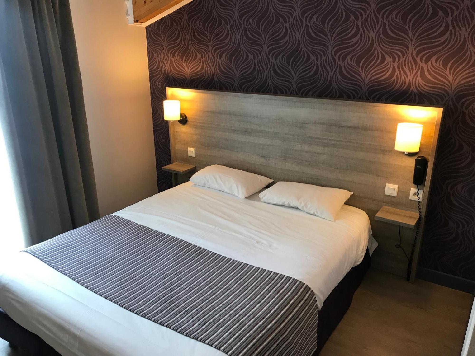 Logis Hotel Le Saint Georges Vivonne Zewnętrze zdjęcie