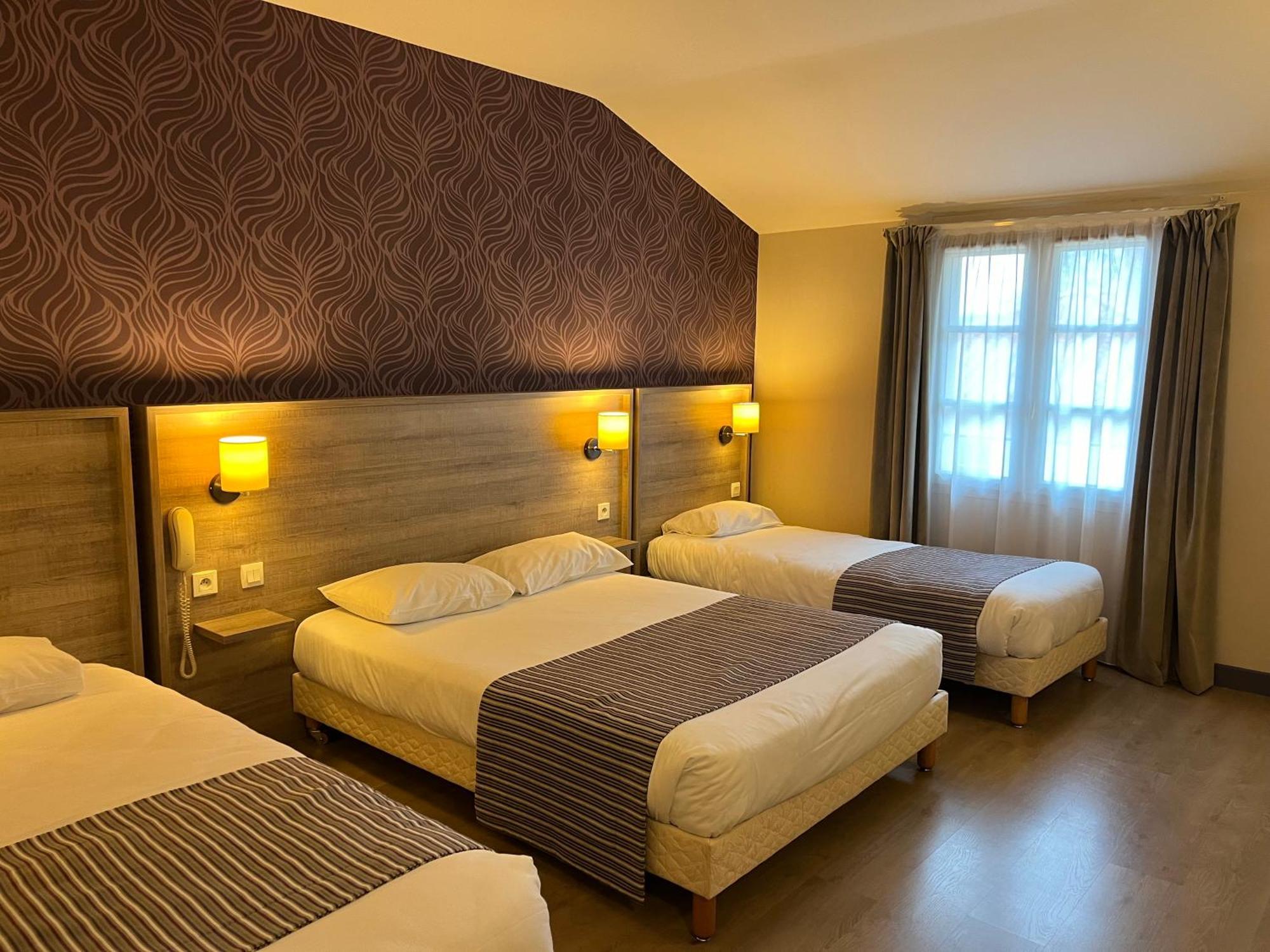 Logis Hotel Le Saint Georges Vivonne Zewnętrze zdjęcie