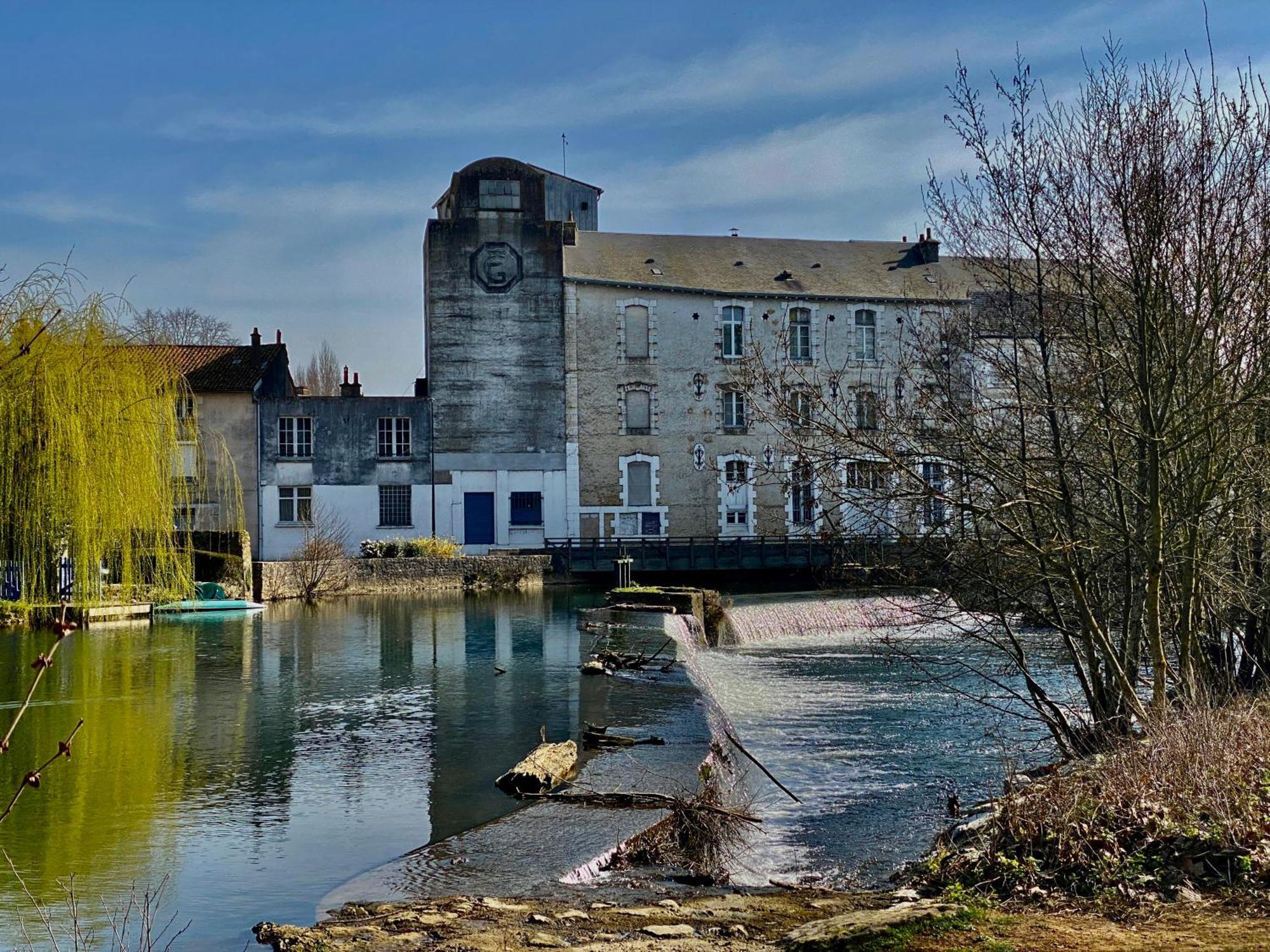 Logis Hotel Le Saint Georges Vivonne Zewnętrze zdjęcie