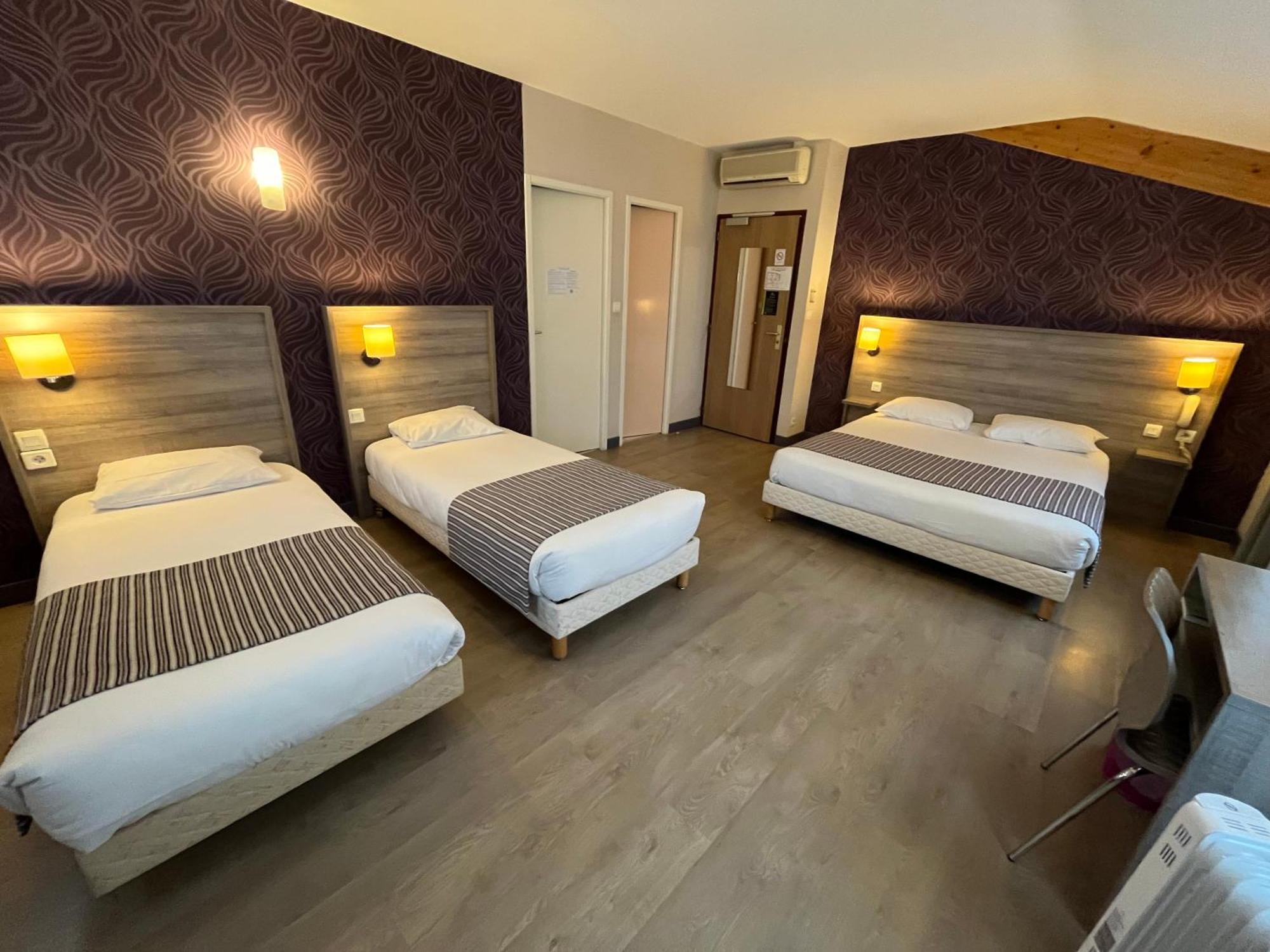 Logis Hotel Le Saint Georges Vivonne Zewnętrze zdjęcie