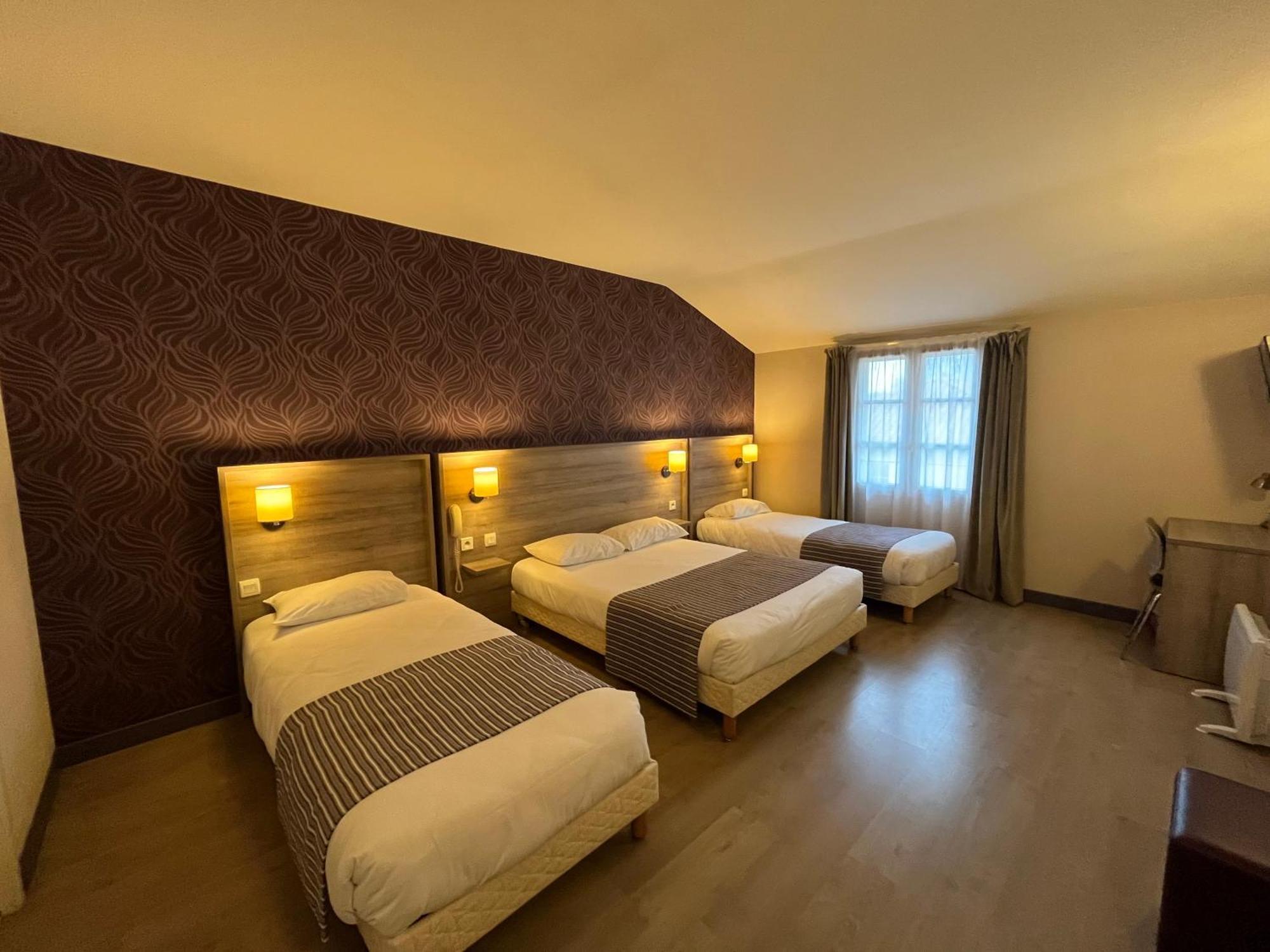 Logis Hotel Le Saint Georges Vivonne Zewnętrze zdjęcie